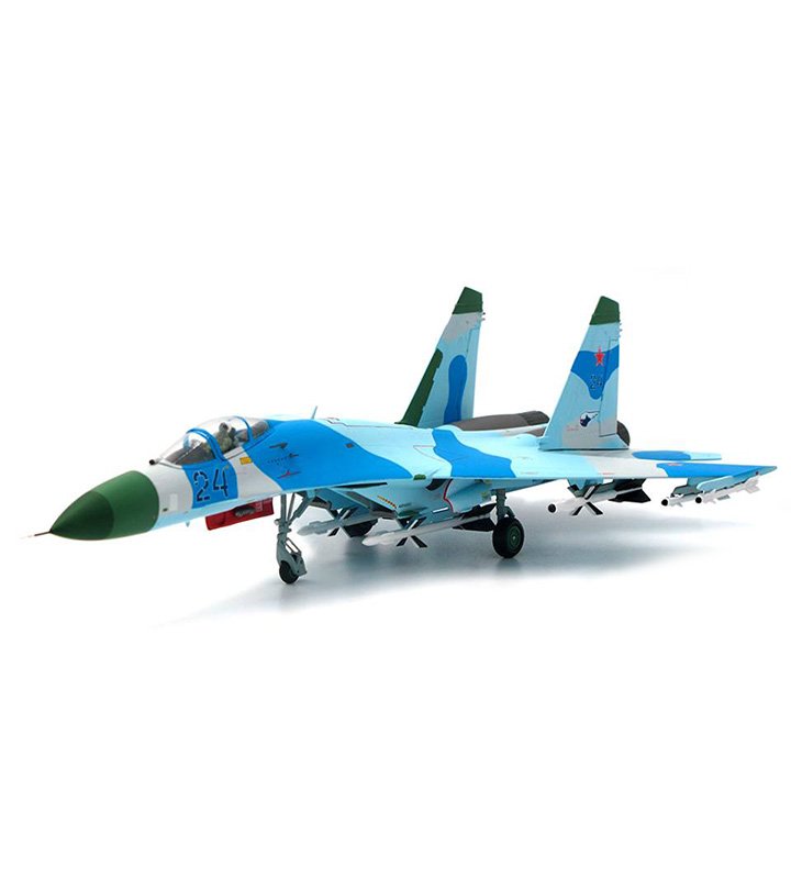 JCW-72-SU27-005 俄羅斯空軍Su-27U Flanker-C 藍24 模型