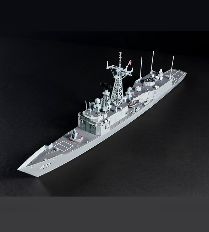 SE70006美軍派里級*海軍成功級驅逐艦含UH-60直升機1/700模型