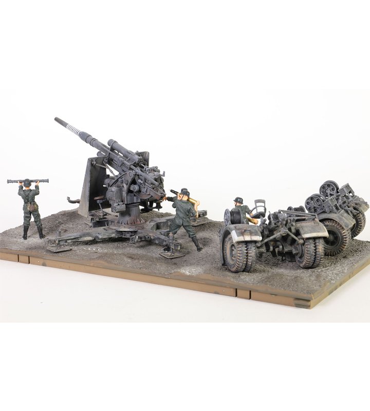 801008A德國88mm高射砲(灰色) +SD.202牽引車場景模型1/32成品