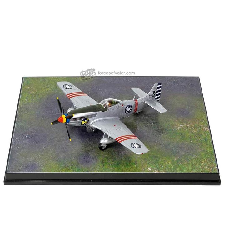 812013C空軍第四大隊P-51D第21中隊1/72模型成品