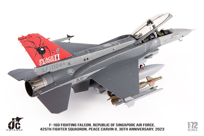 JCW-72-F16-023新加坡空軍F-16D第425中隊彩繪模型