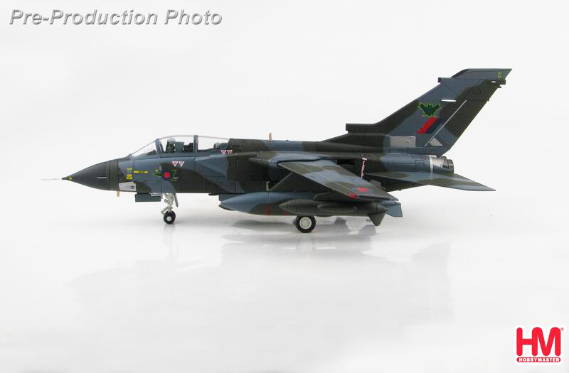 HA6702 英國皇家空軍Tornado GR.1 ZA 592G, 第9中隊合金模型