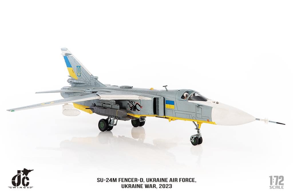 JCW-72-SU24-001烏克蘭空軍SU-24M Fencer-D模型 1/72成品