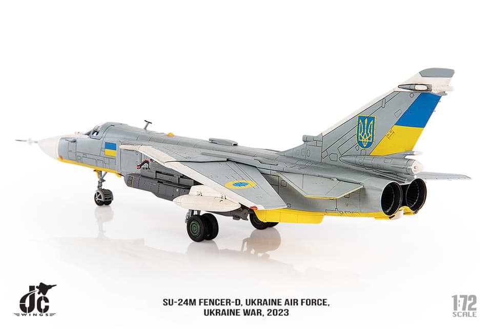 JCW-72-SU24-001烏克蘭空軍SU-24M Fencer-D模型 1/72成品