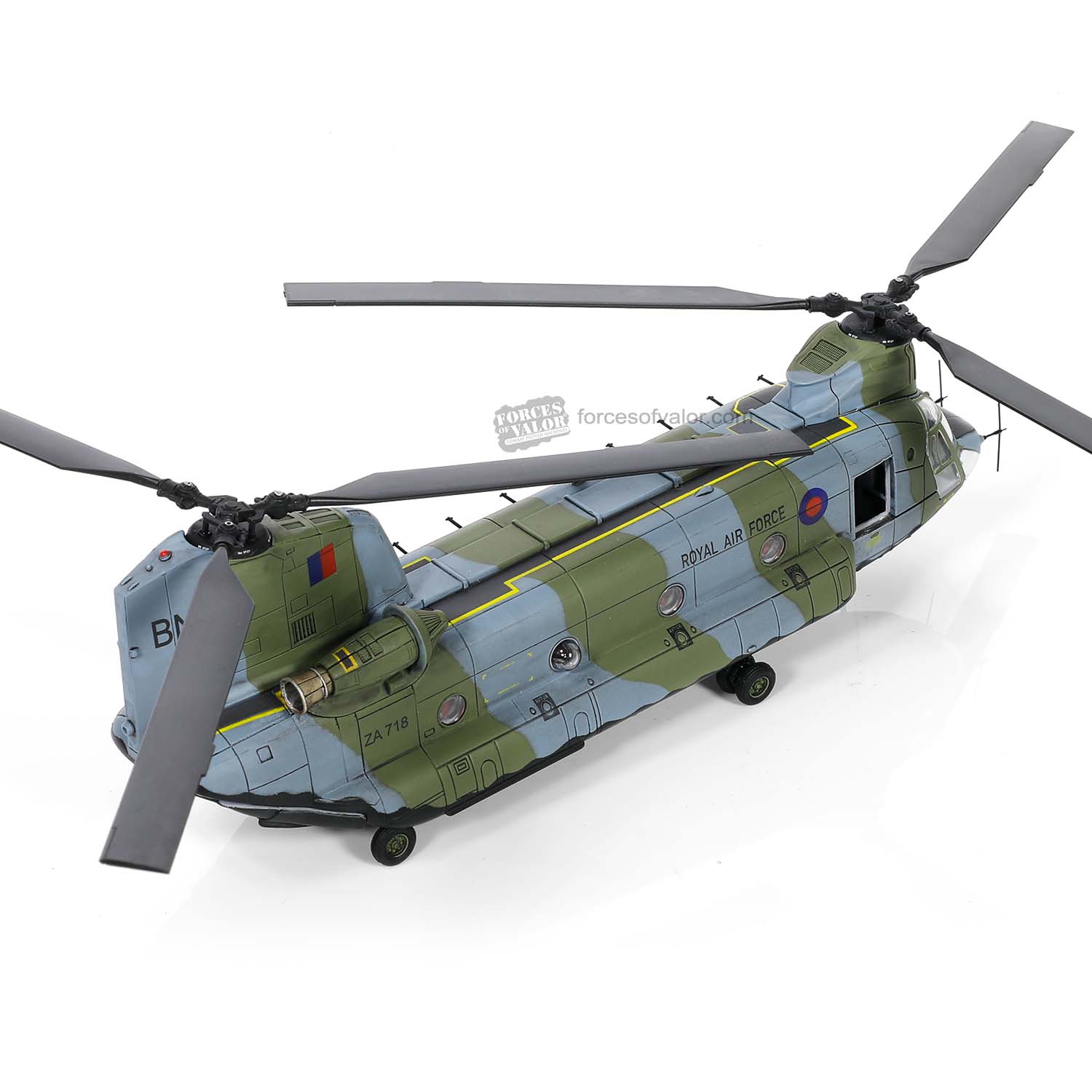 821004C英國皇家空軍18中隊CH-47 HC. Mk.1福克蘭1982模型1/72成品