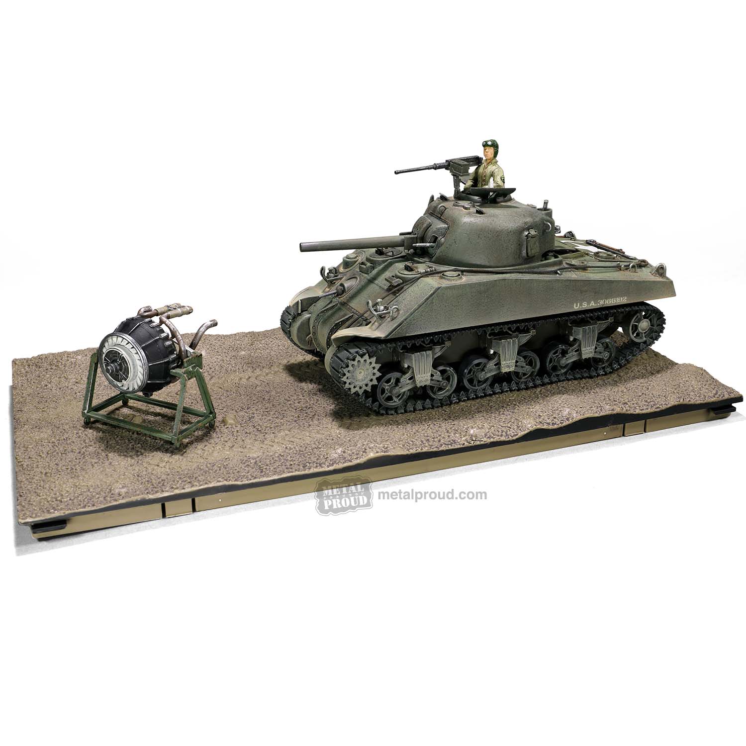 912101A美國中型戰車Sherman M4謝爾曼模型1/32成品