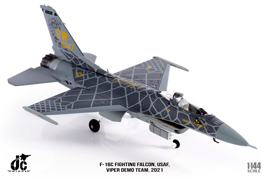 JCW-144-F16-005 美國空軍F-16 Viper Demo表演隊 黑蛇彩繪模型