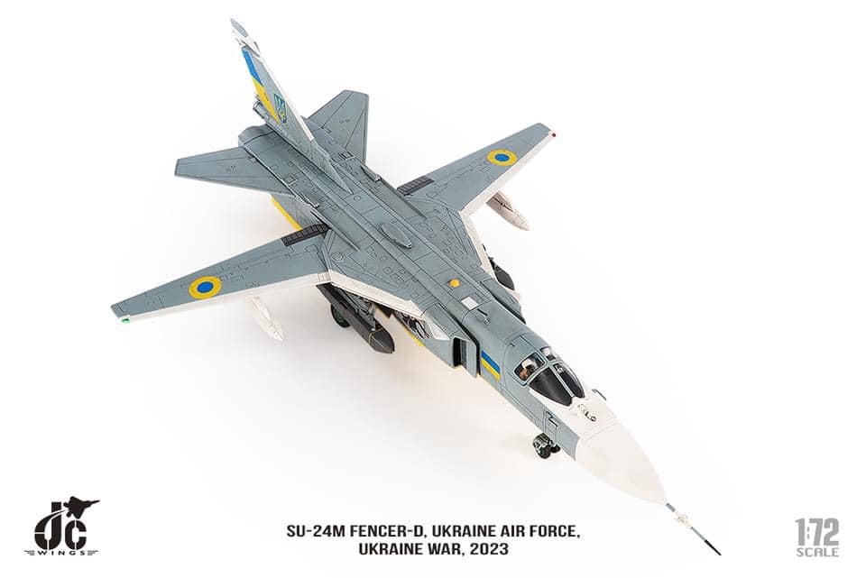 JCW-72-SU24-001烏克蘭空軍SU-24M Fencer-D模型 1/72成品