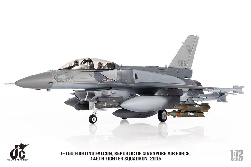 JCW-72-F16-019新加坡空軍F-16D戰鬥機第145中隊#666