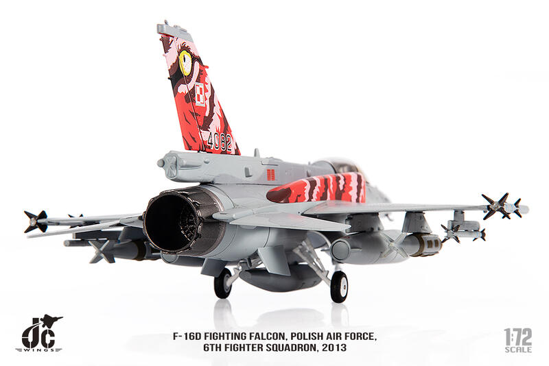 JCW-72-F16-017 波蘭空軍F-16D戰鬥機第6中隊2013老虎會模型