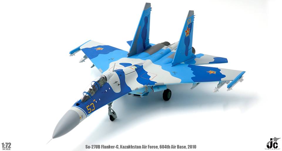 JCW-72-SU27-004 哈薩克空軍Su-27U Flanker-C 黃53模型