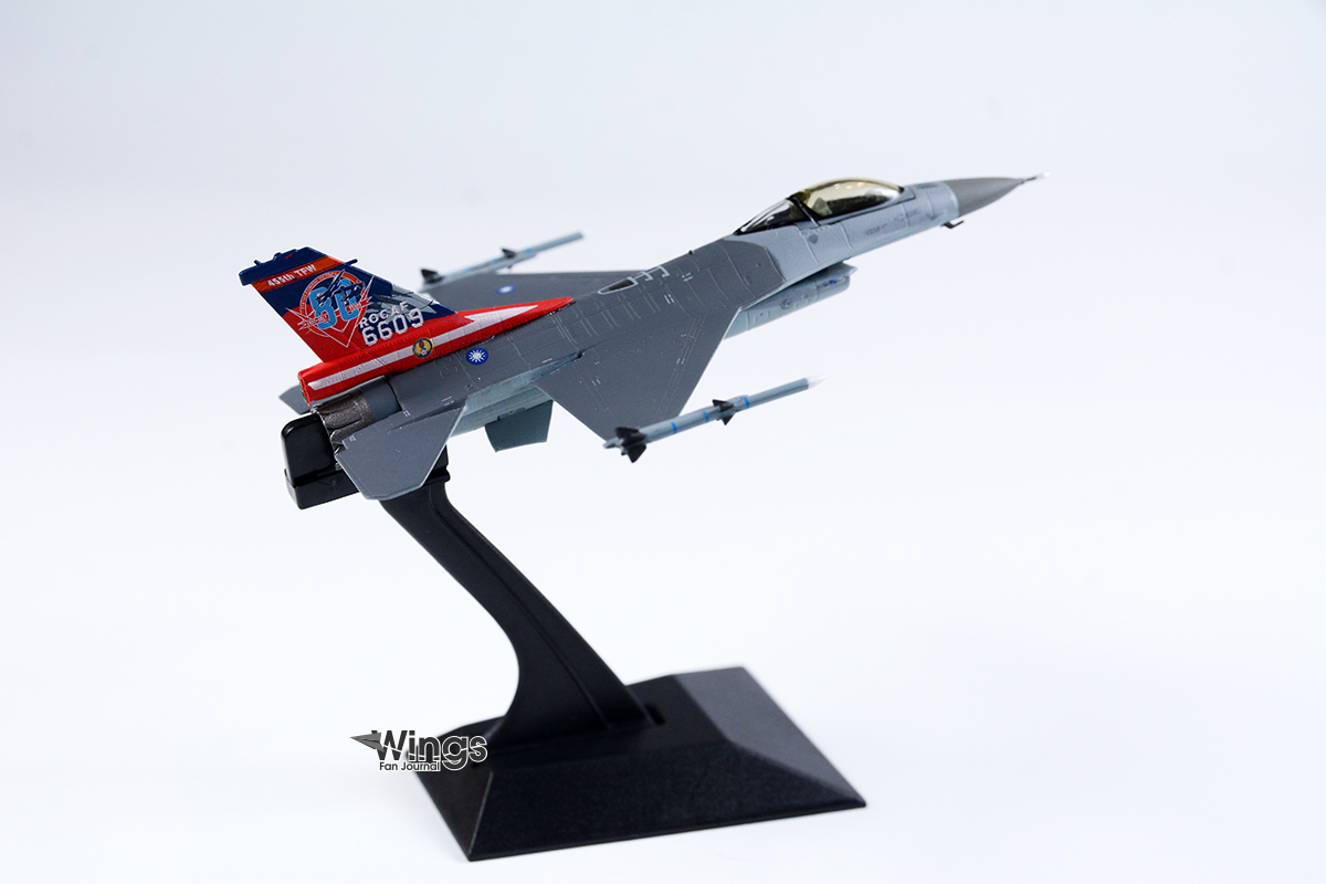 JCW-144-F16-003 空軍814空戰80周年F-16A彩繪機模型