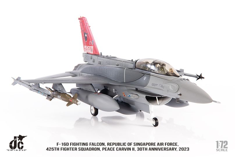 JCW-72-F16-023新加坡空軍F-16D第425中隊彩繪模型