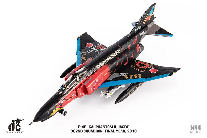 JCW-144-F4-003  JASDF日本航空自衛隊302飛行隊F-4除役黑幽靈彩繪模型