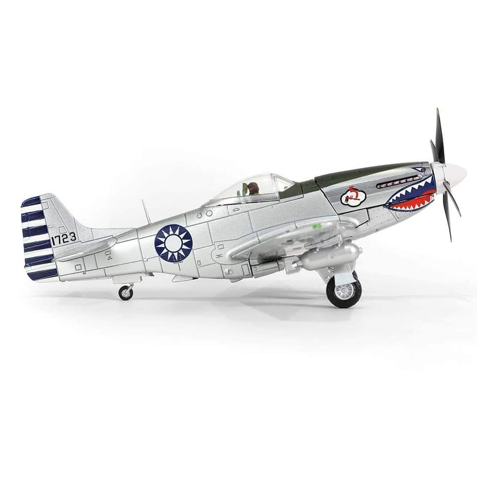 812013E空軍第五大隊P-51D戰鬥機模型1/72成品