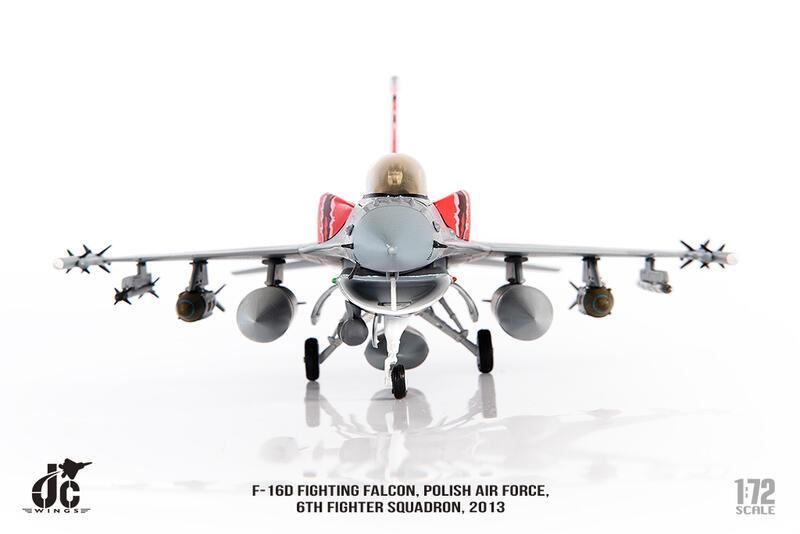 JCW-72-F16-017 波蘭空軍F-16D戰鬥機第6中隊2013老虎會模型