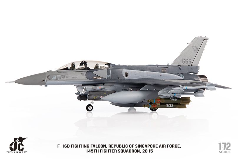 JCW-72-F16-019新加坡空軍F-16D戰鬥機第145中隊#666