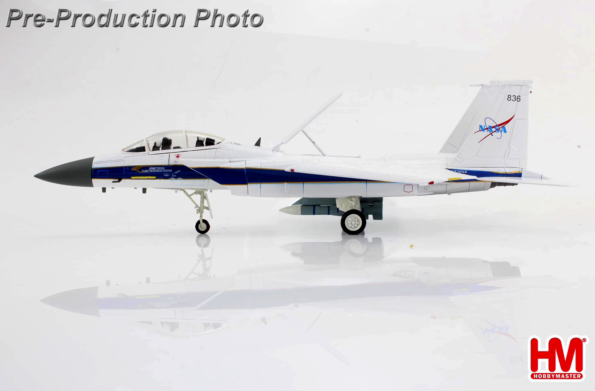 HA4572美國太空總署F-15B戰鬥機鳳凰飛彈測試機愛德華基地合金模型