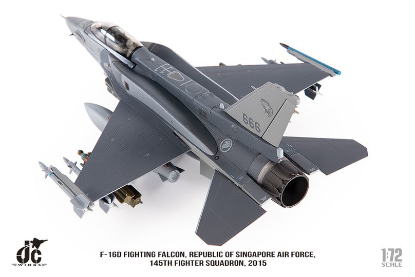 JCW-72-F16-019新加坡空軍F-16D戰鬥機第145中隊#666